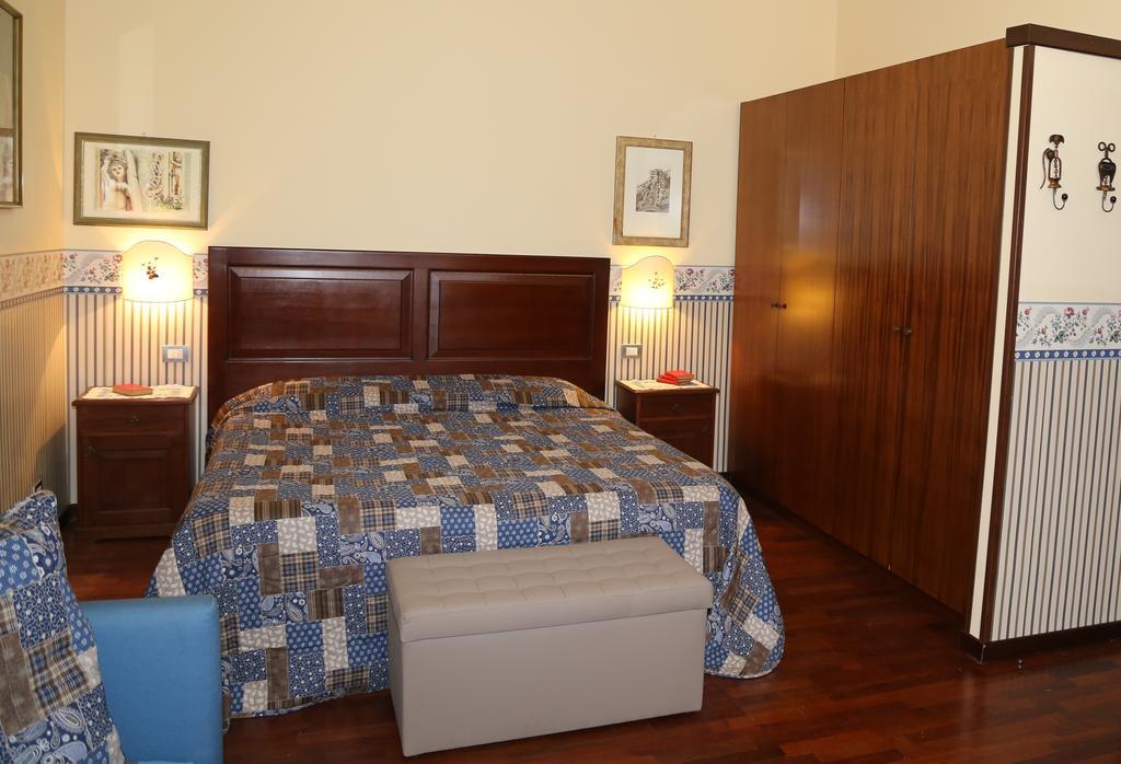 B&B La Vetreria Almarù Catania Camera foto